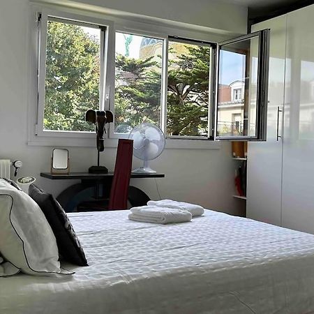 Private Bedrooms Near Eiffel Tower París Exterior foto
